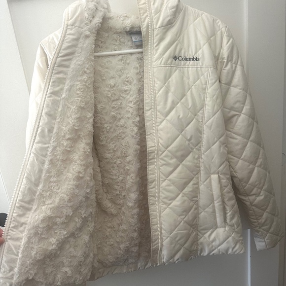 Ladies/Girls Columbia Fleece Lined Puffer Coat, Cream Color, Size Medium - Picture 7 of 7